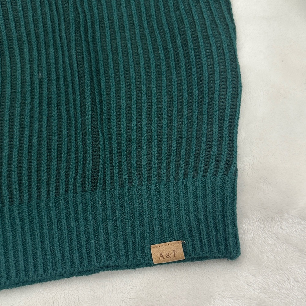 Abercrombie kids green Sweater 11/12 - Picture 3 of 9